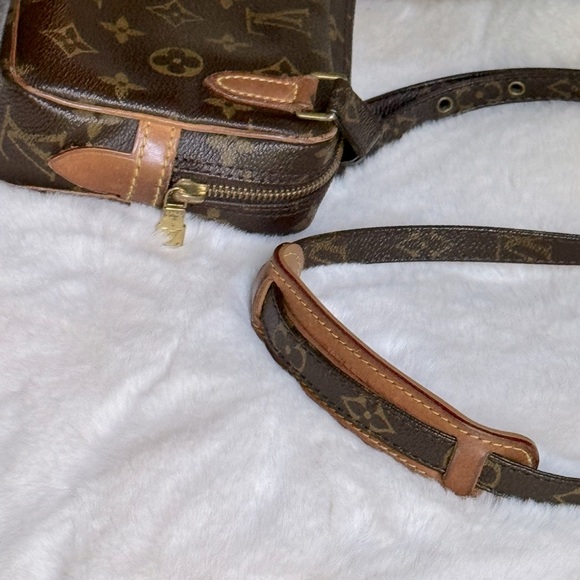 Louis Vuitton Monogram Pochette Marly Bandolier - Picture 7 of 15